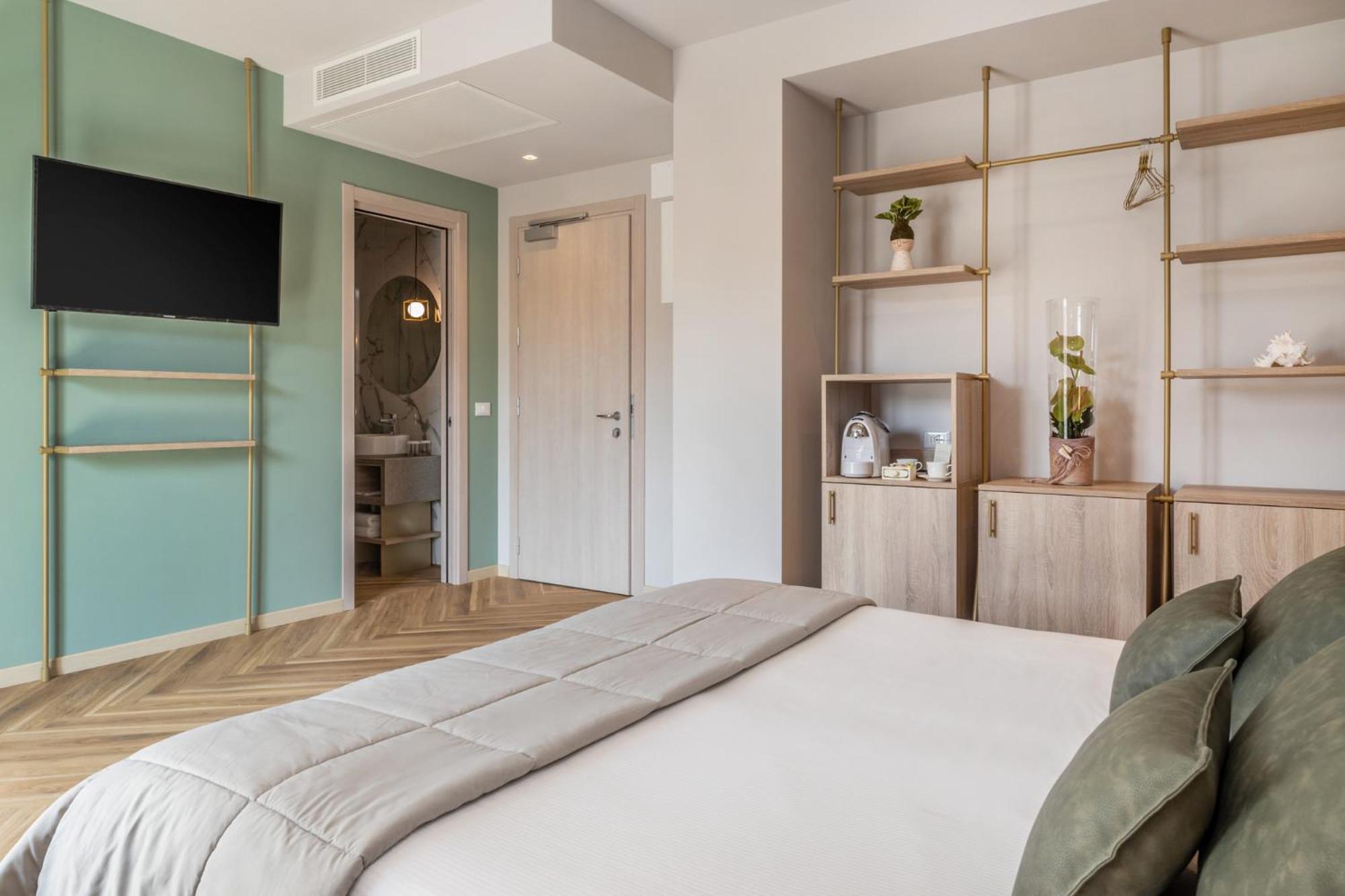 Salus Smart & Chic Hotel