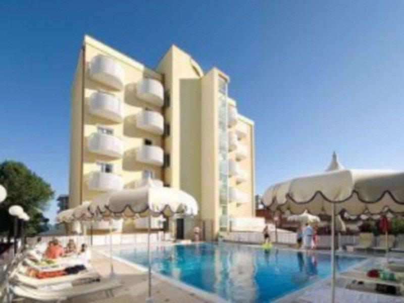 Hotel Salus Smart & Chic 4*