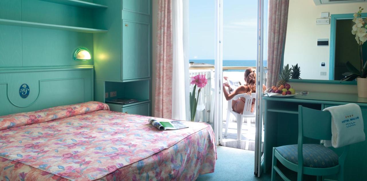 Salus Smart & Chic