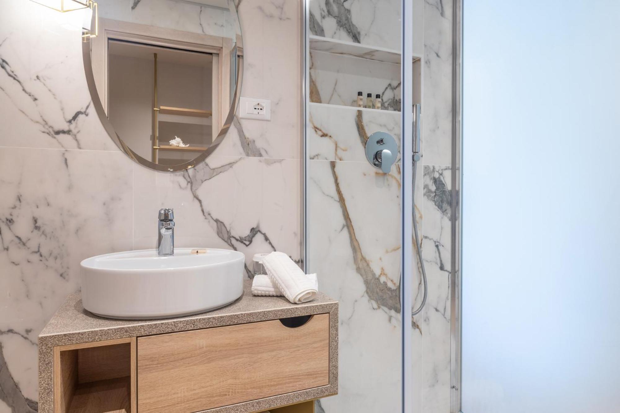 Salus Smart & Chic Hotel