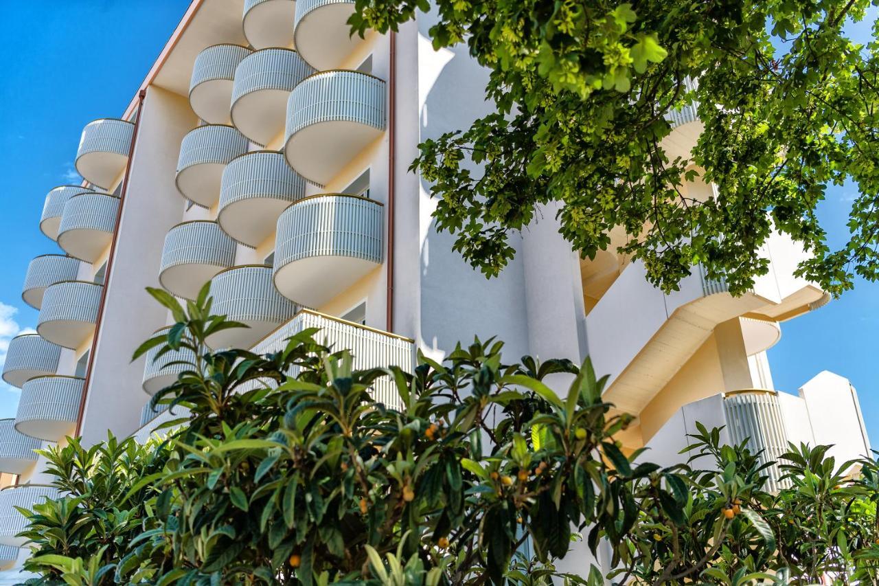 Salus Smart & Chic Hotel 4*